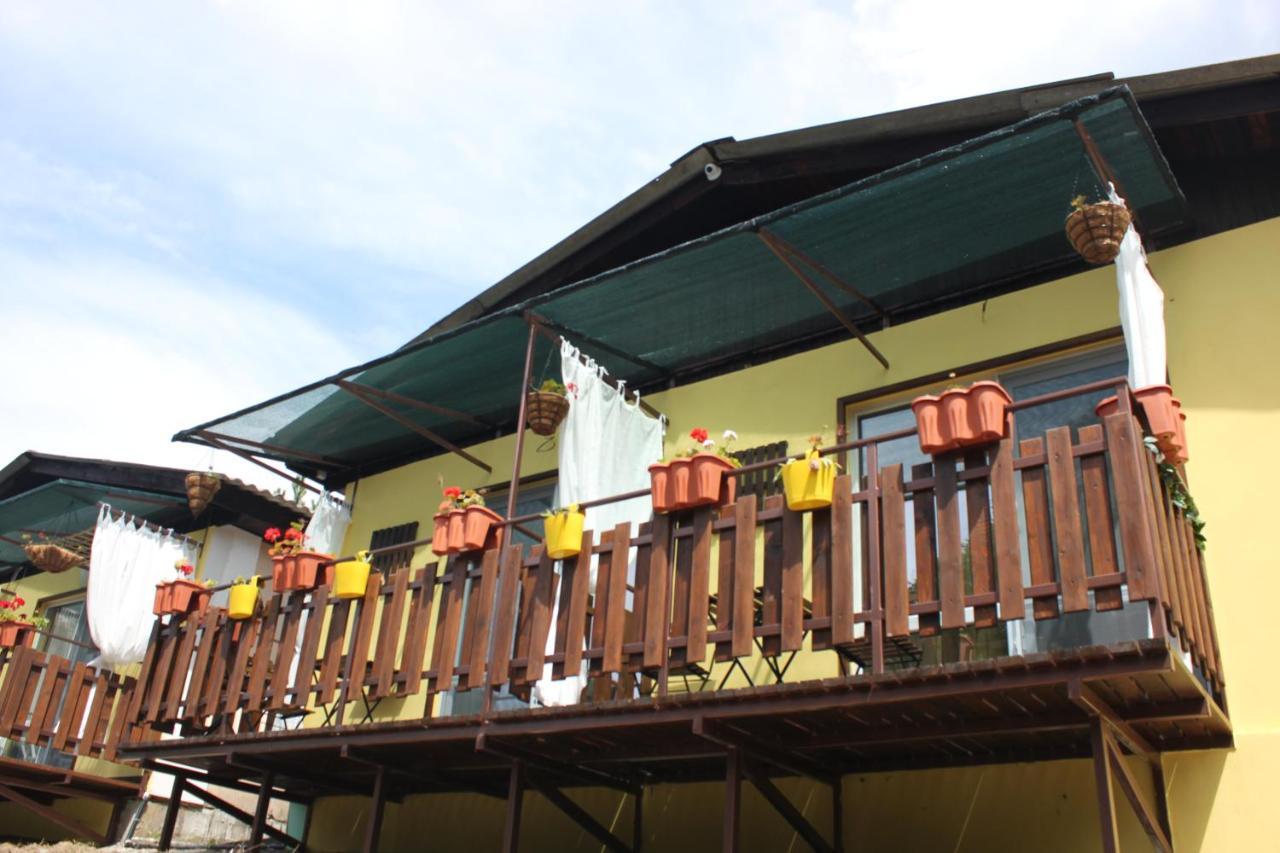 Daskalov Bungalows Chervena Lokva Exterior foto